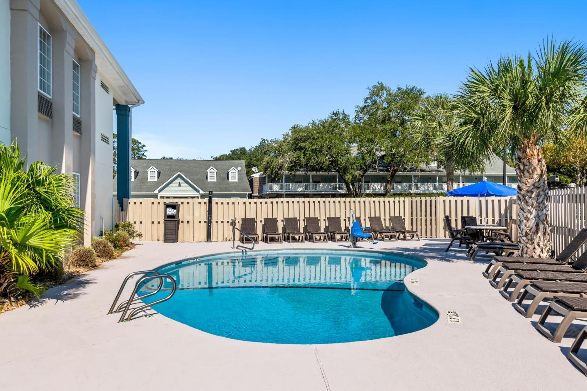 Holiday Inn Express Saint Simons Island By Ihg St. Simons Island Exteriör bild