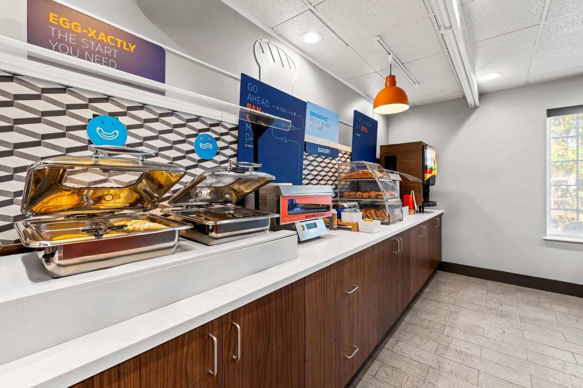 Holiday Inn Express Saint Simons Island By Ihg St. Simons Island Exteriör bild